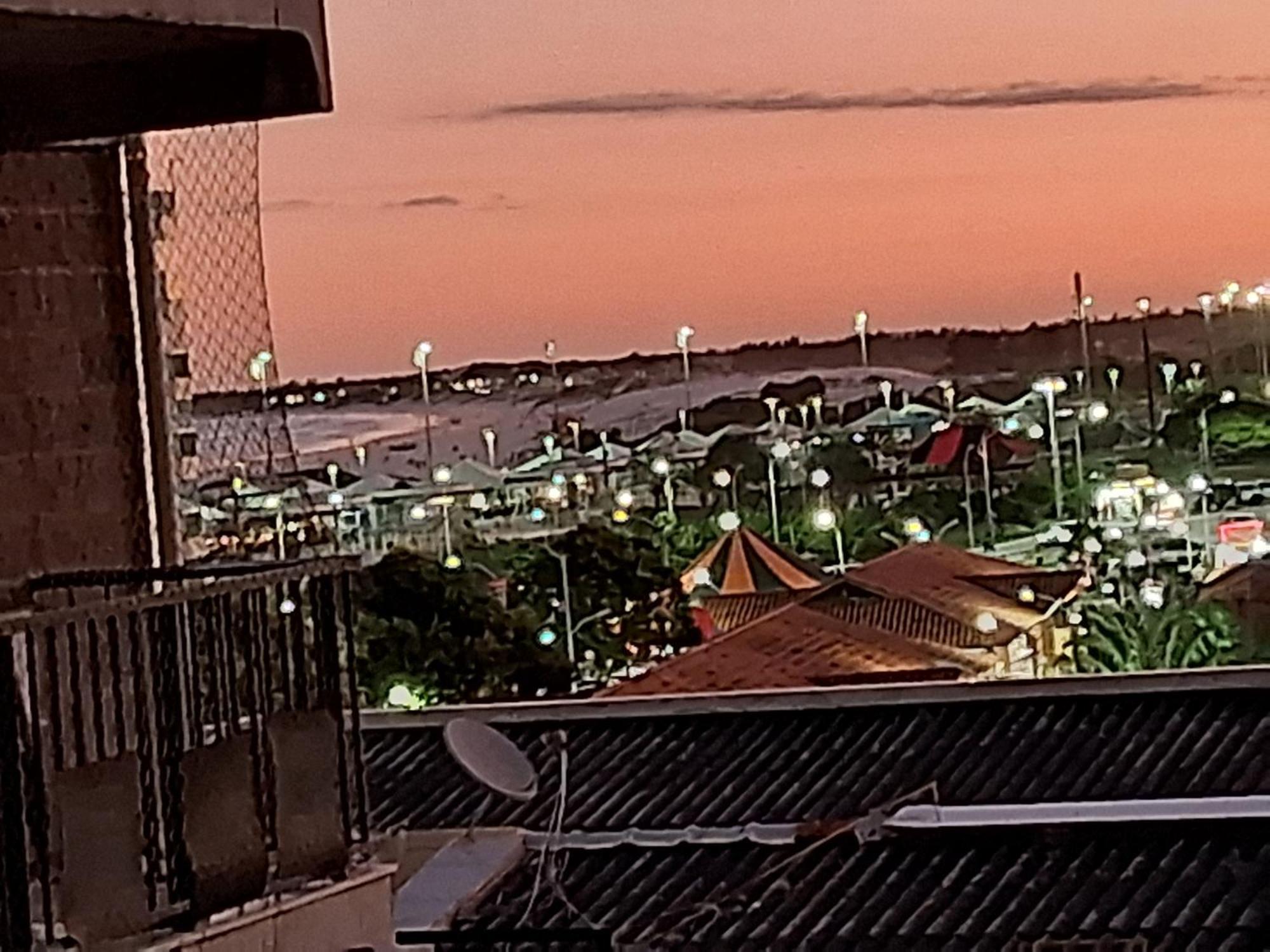 A 50M Da Praia Do Forte Em Cabo Frio Kültér fotó
